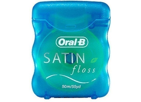 Oral-B Satin Floss Κερωμένο Οδοντικό Νήμα με Γεύση Μέντα 25m